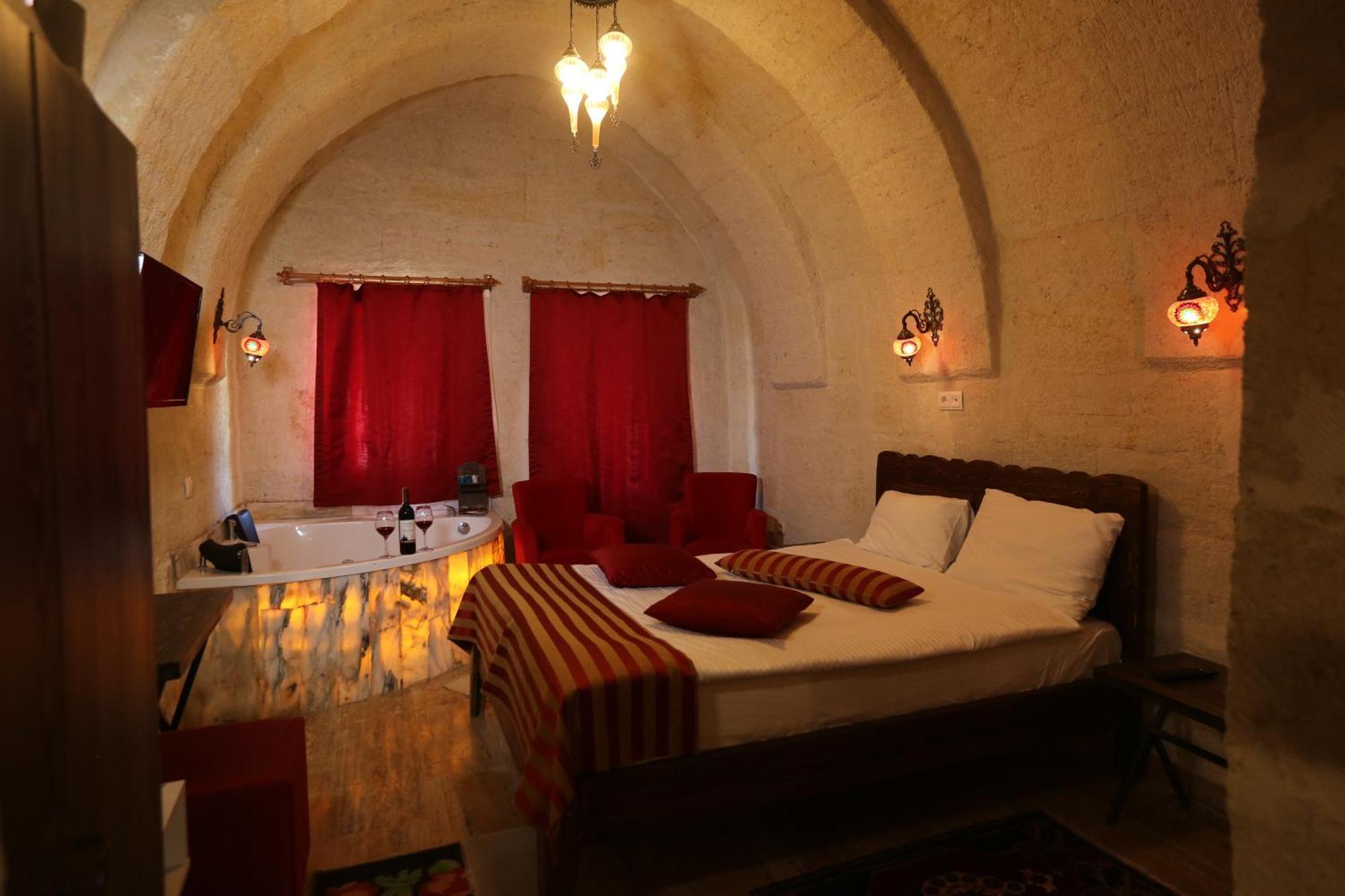Heritage Cave Inn Hotel Гьореме Екстериор снимка