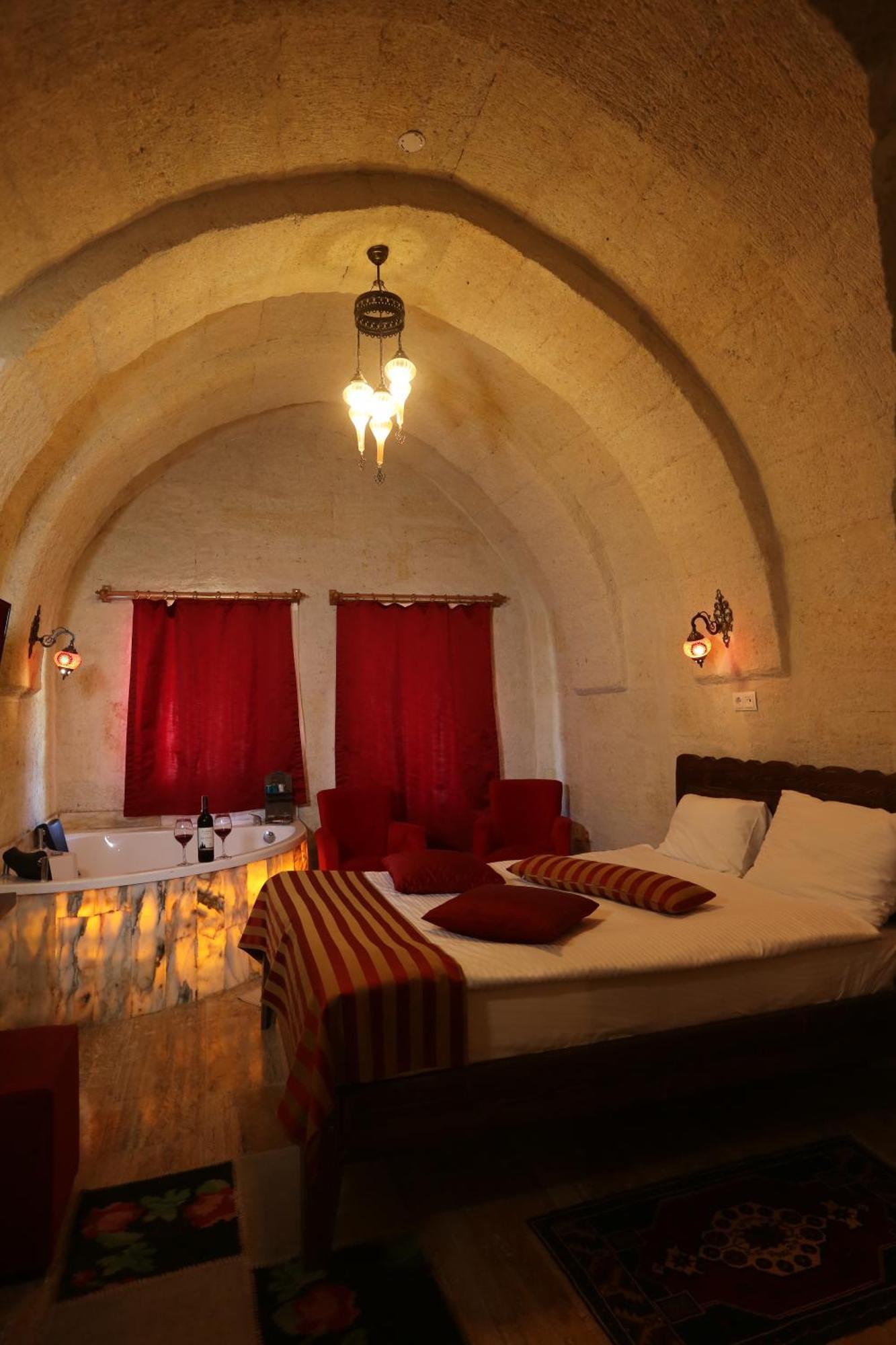 Heritage Cave Inn Hotel Гьореме Екстериор снимка