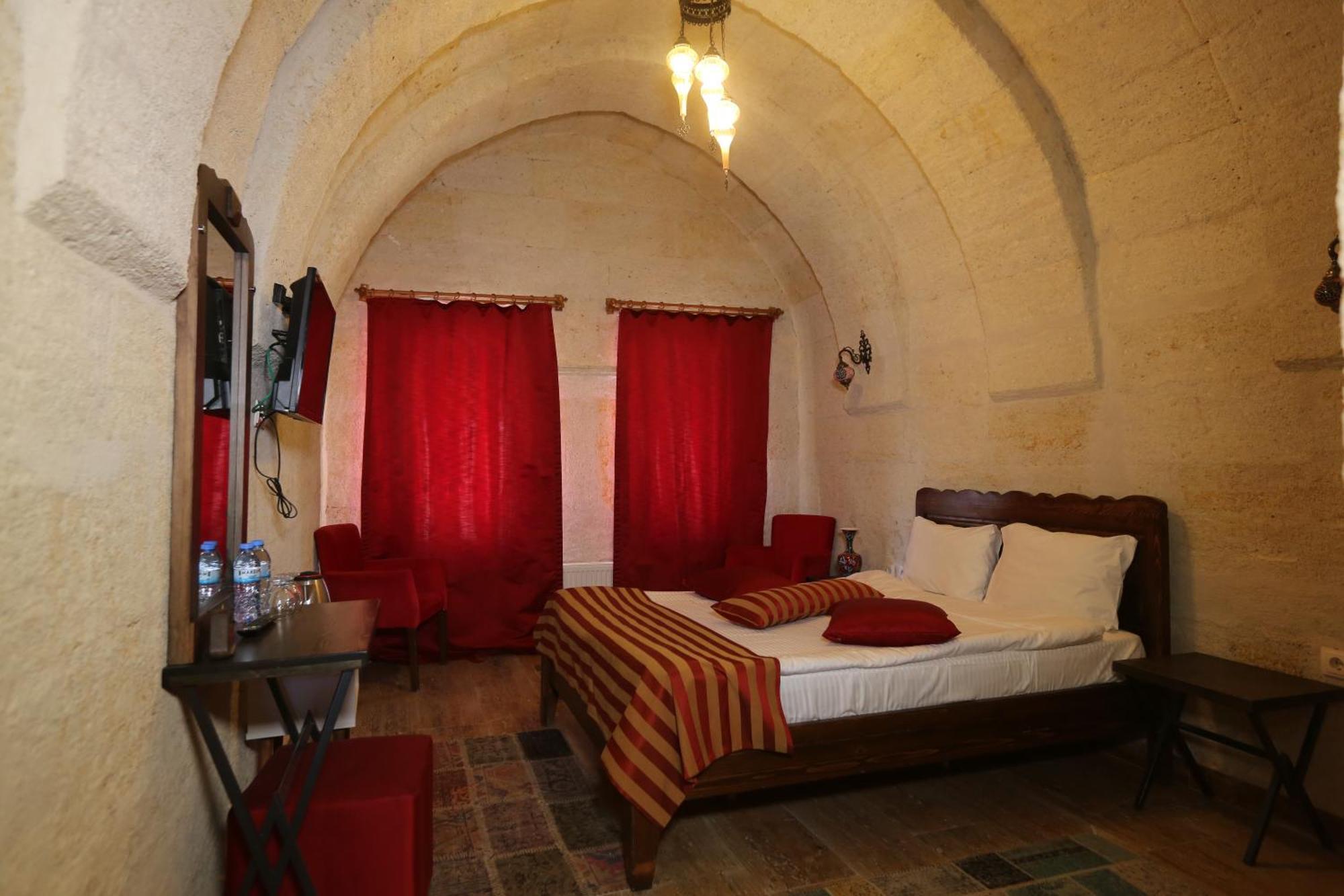 Heritage Cave Inn Hotel Гьореме Екстериор снимка